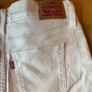 White Denim Levi Shorts